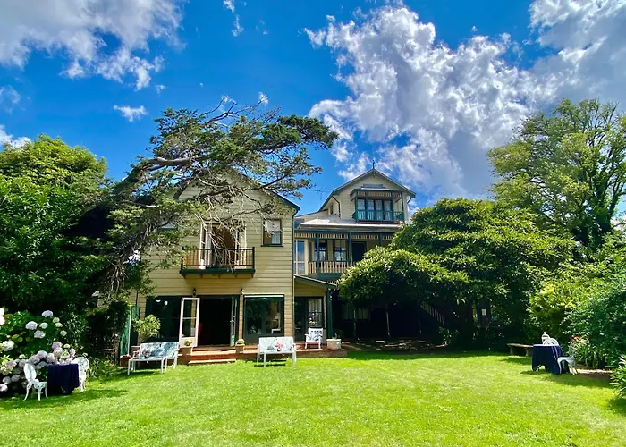 Leura House