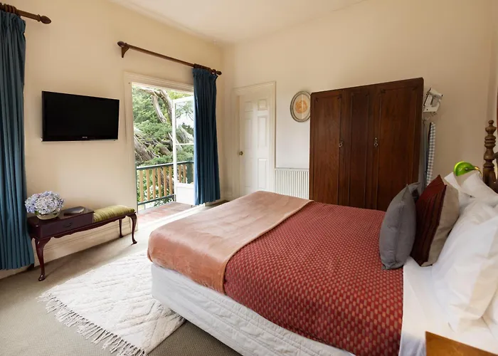 Leura House