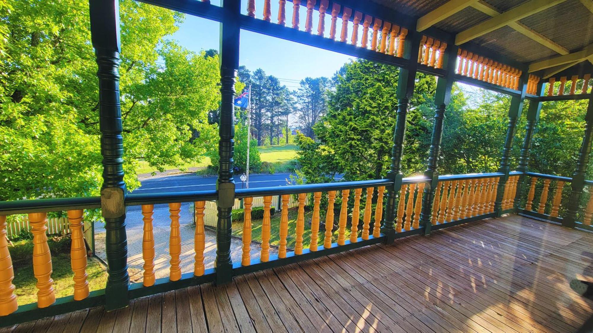 House Leura