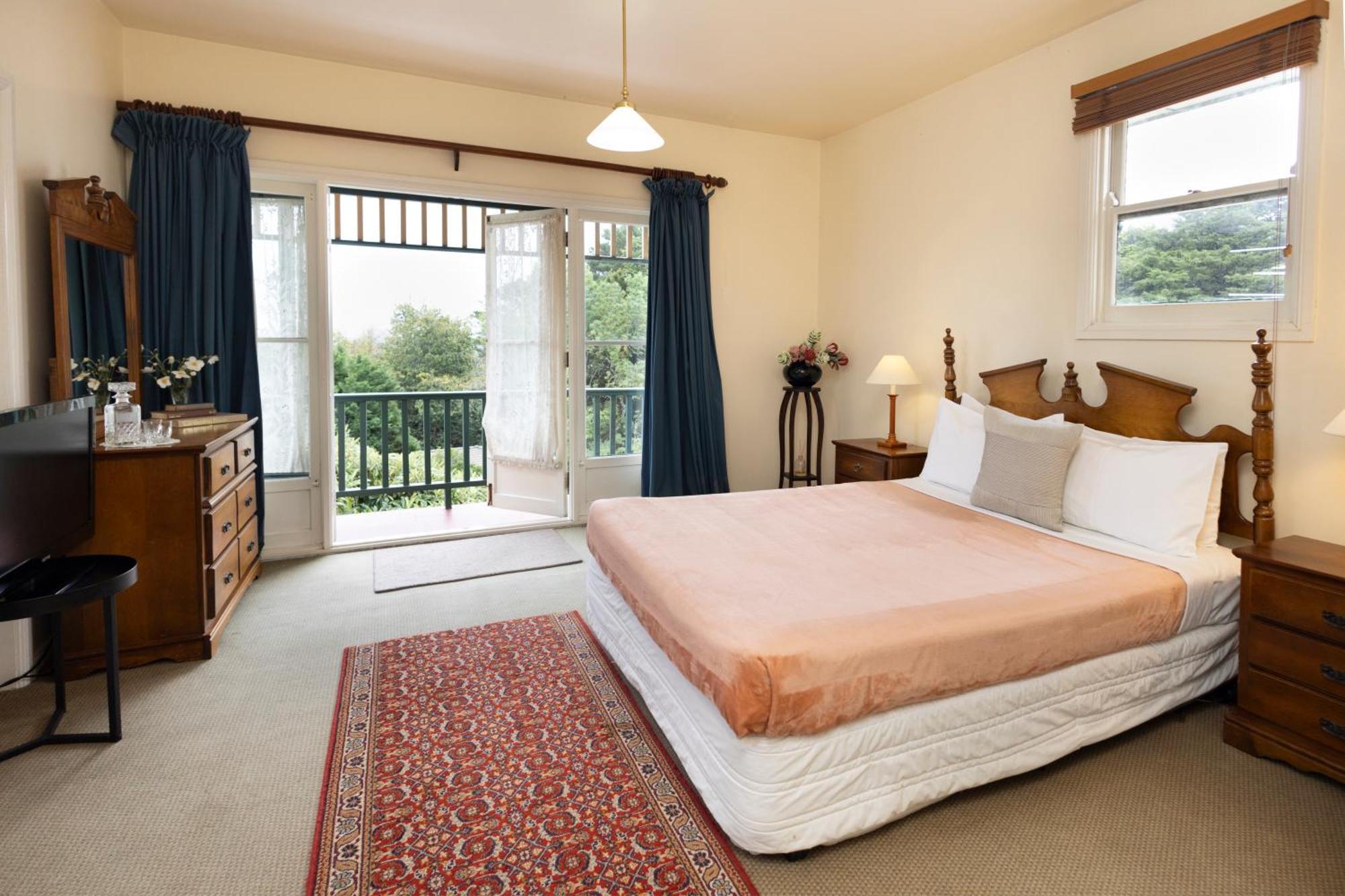 House Guest house *